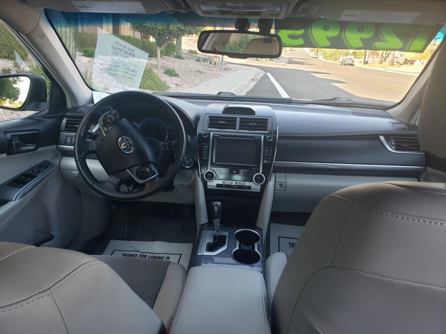 2014 /gray and black Toyota Camry Hybrid lx (4T1BD1FK3EU) with an 3.5L V6 DOHC 24V engine, 5-Speed Automatic transmission, located at 323 E Dunlap Ave., Phoenix, AZ, 85020, (602) 331-9000, 33.567677, -112.069000 - Photo#12